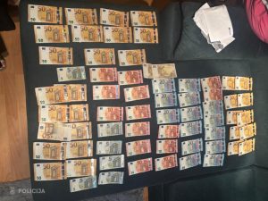 6c8a4185-cc5d-423b-bf8b-bde08b8b91f3